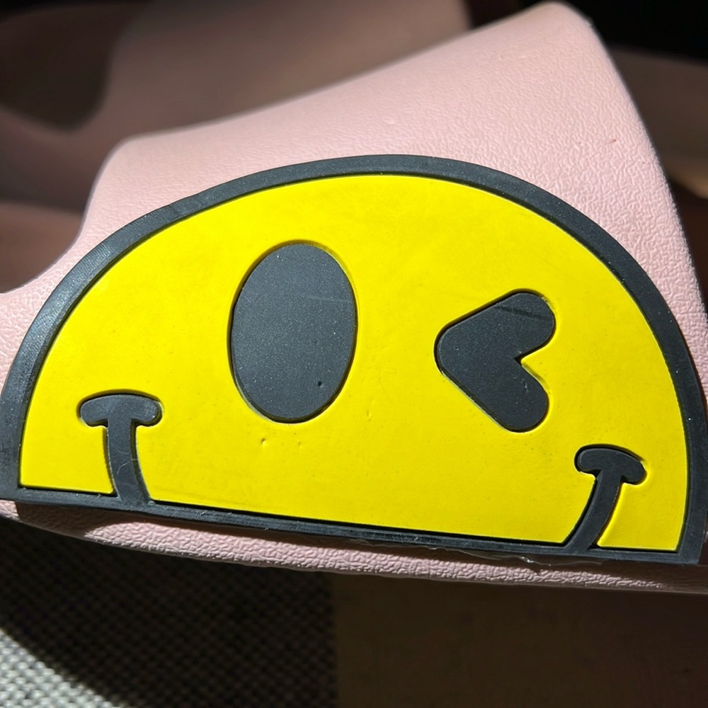 Foam comfortable slides pink with smilie face on the side